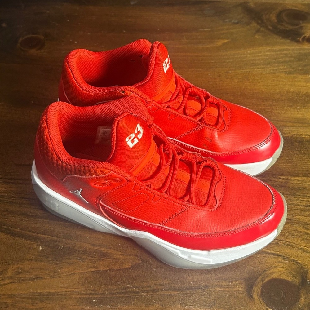 Nike Jordan Max Aura 3 Red White Youth Kids Basketball Shoes Sneakers Size 6.5 - Picture 2 of 12